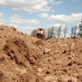 Ukmergės rajono ūkininkė: gaila žiūrėti į neravėtus laukus