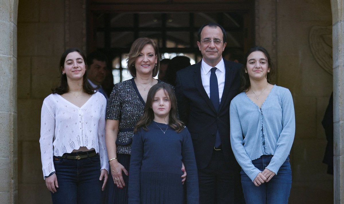 Nikosas Christodoulidis su šeima