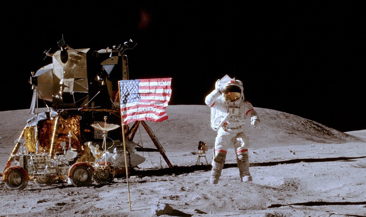 NASA astronautai Mėnulyje ("Apollo 16" misija)