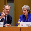 Tuskas iškėlė sąlygas May: „Brexit“ bus nukeltas tik jei JK parlamentas patvirtins jos susitarimą