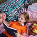 Kaip knygos skaitymas gali padėti auklėti vaikus