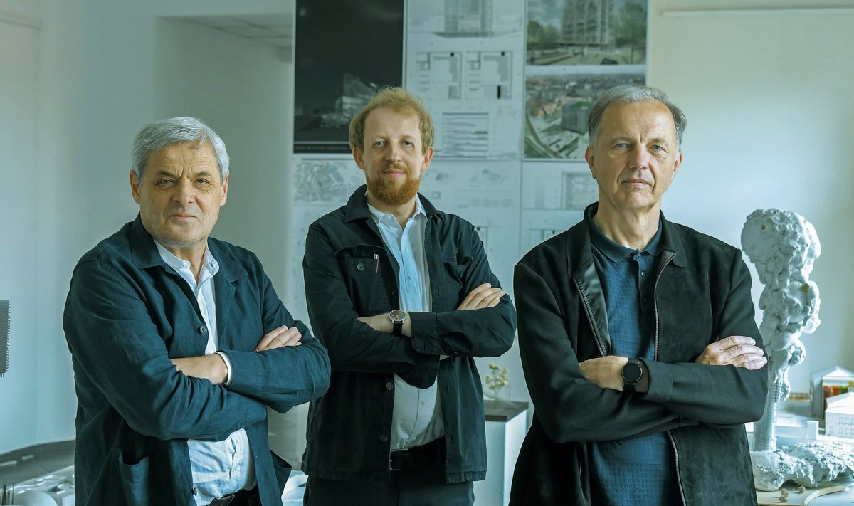 Architektūros fakulteto dėstytojai. Iš kairės – L. Naujokaitis, A. Gabrenas, A. Ambrasas