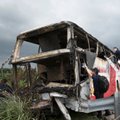 На Тайване автобус с туристами врезался в отбойник: 26 погибших