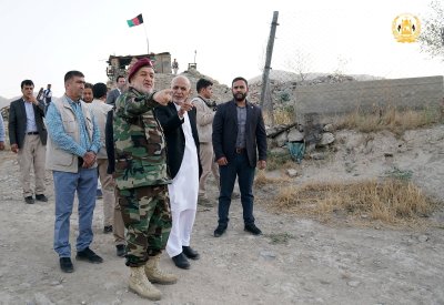 Afganistano prezidentas Ashraf Ghani ir gynybos ministras Bismillah Khan Mohammadi