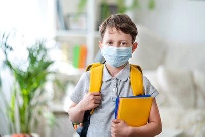 Kovido metais alerginių slogų ir astmos paūmėjimų praktiškai nebuvo.