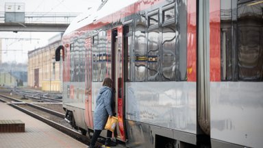 Skelbiamas naujas traukinių tvarkaraštis: daugiau jungčių tarp didžiųjų miestų, greitesnė kelionė į Lenkiją ir kryptis į Rygą