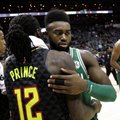NBA naktis: „Warriors“ išsikapstė Filadelfijoje, Irvingo ir Browno tandemas pratęsė „Celtics“ seriją