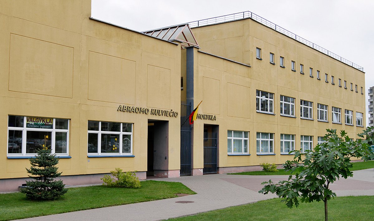 Vilniaus Abraomo Kulviečio vidurinėje mokykla