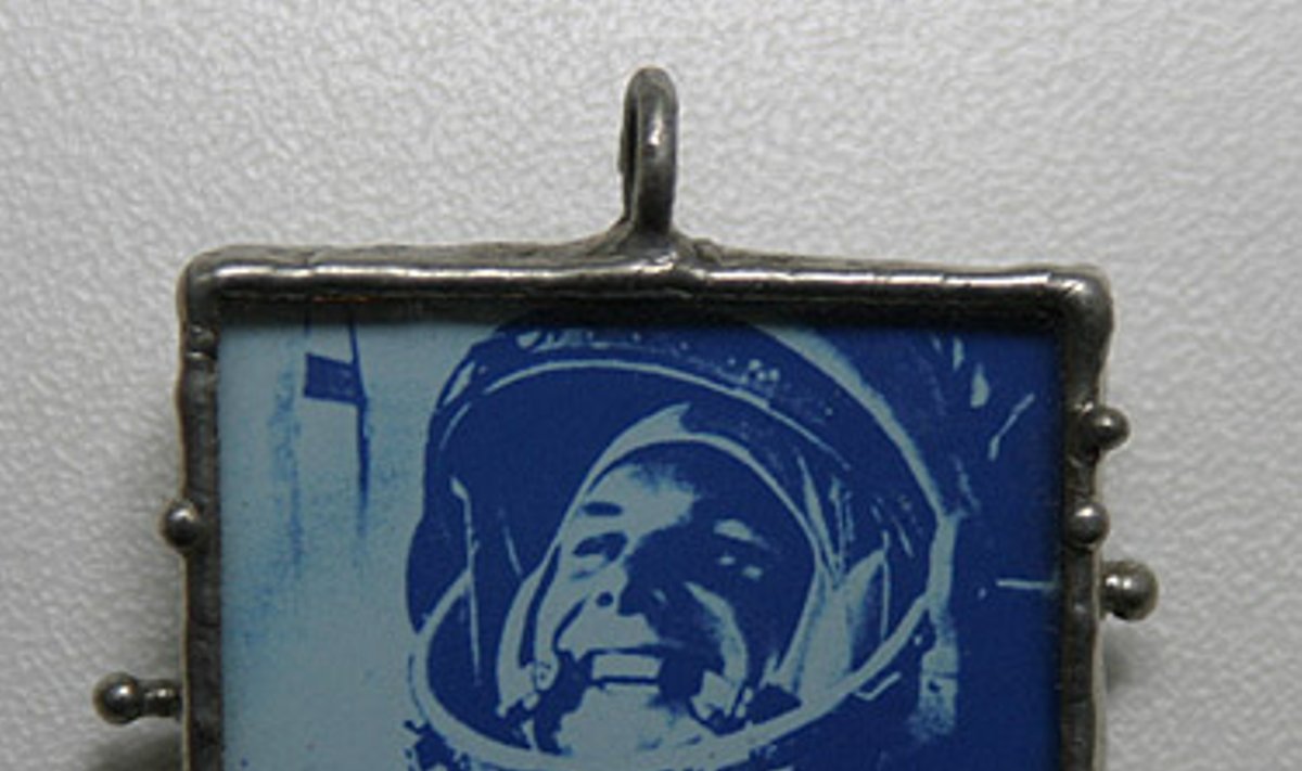 A. Pogrebnojaus mėgstamas aksesuaras su J. Gagarino atvaizdu.