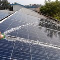 LEA: balandį saulės elektrinės sugeneravo rekordinį kiekį elektros