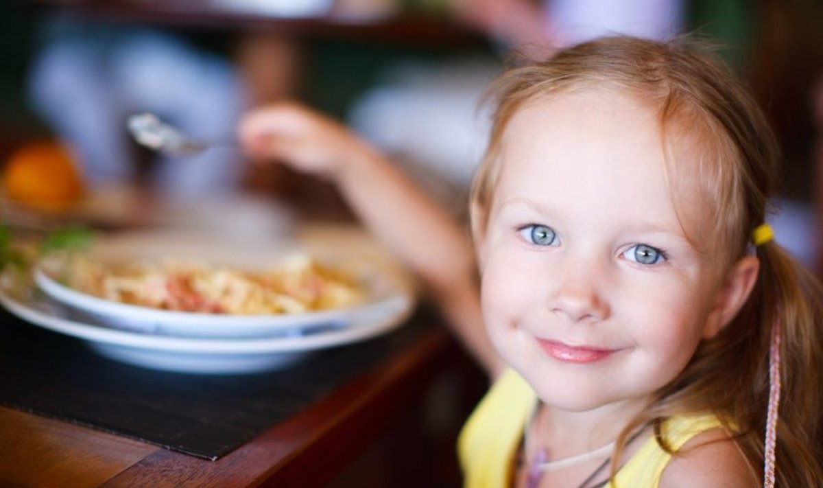 Vaikų mitybos sveikumą nulemia pačių tėvų mityba