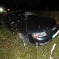 Kelyje Šiauliai–Palanga nepatyręs vairuotojas rėžėsi į merginos automobilį