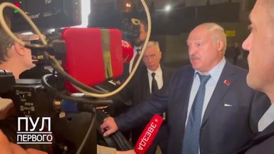 "Надо остановиться". Лукашенко пригрозил Украине полным уничтожением, если Зеленский не пойдет на переговоры