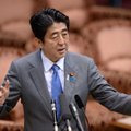 Japonijos premjeras perspėja, kad gali smūgiuoti į užsienio povandeninius laivus