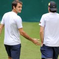 Į dvejetų varžybas sugrįžęs R. Federeris pralaimėjo jau pirmame rate