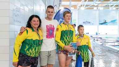 Rapšio šeimų turnyre titulą apgynė garsaus plaukiko komanda