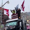 Otavoje užsitęsęs sunkvežimių vairuotojų protestas - nebekontroliuojamas