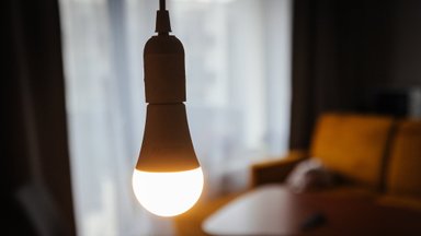 Kur ir kada Lietuvoje įžiebta pirmoji elektros lemputė: vieni bandė užpūsti, kiti – prisidegti pypkę