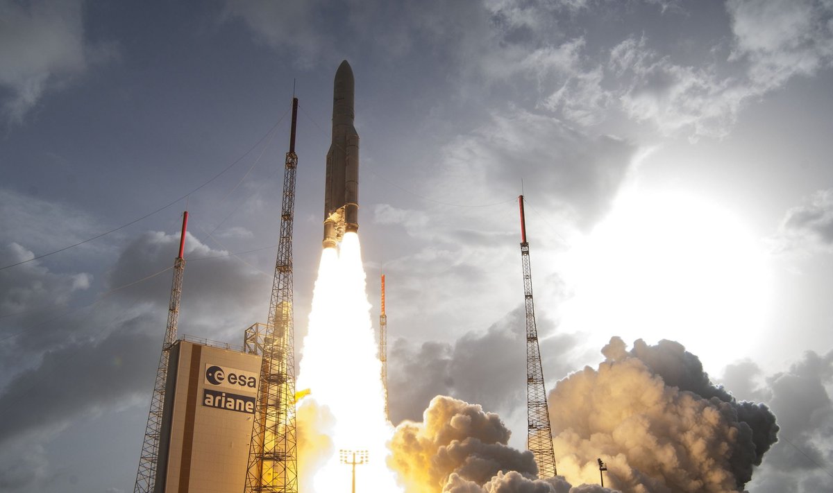 Raketos "Ariane V" startas