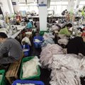 Drabužių gamintojai vis dar išlieka Kinijos įkaitais