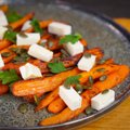 Karamelizuotos morkos – ir garnyras, ir atskiras patiekalas