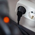 Elektros taupymu susidomėję gyventojai iš parduotuvių „šluoja‟ specialų prietaisą