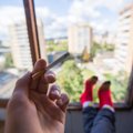 Сейм Литвы отклонил предложение запретить курение на балконах