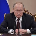 Уровень доверия Путину за два года снизился почти вдвое