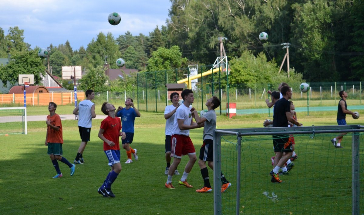 Lietuvos futbolo ateitį gaivina ir vasaros stovyklos