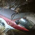 Netoli Šiaulių tvenkinyje rastas nuskendęs automobilis