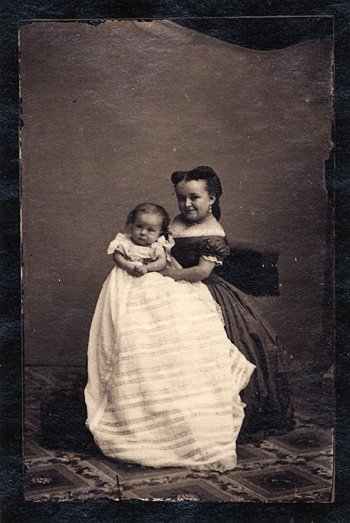Lavinia Warren su kūdikiu