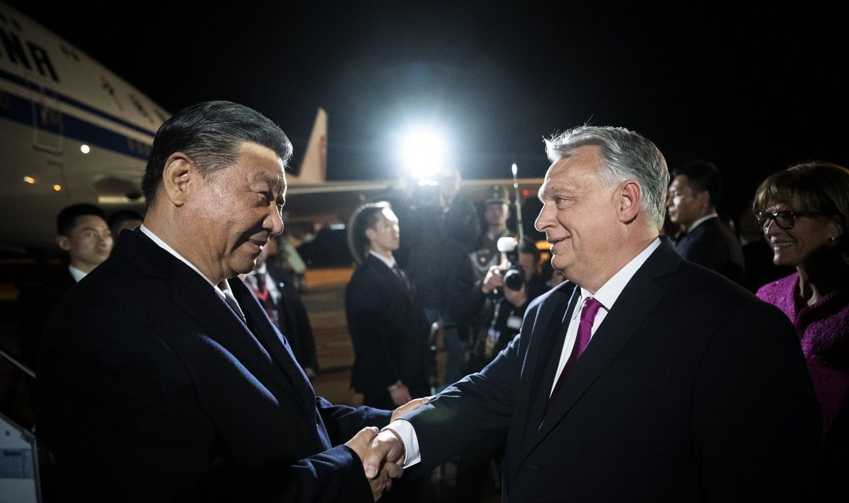 Xi Jinpingas Vengrijoje susitiko su Viktoru Orbanu