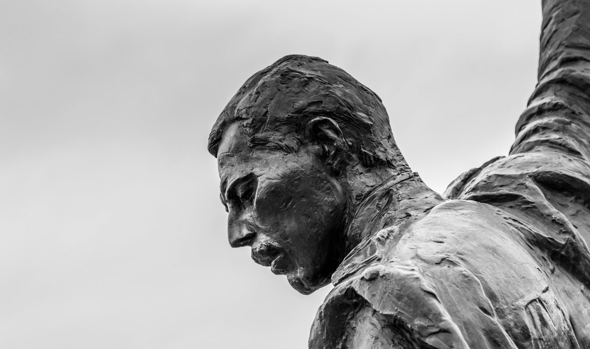 Freddie Mercury statula Šveicarijoje
