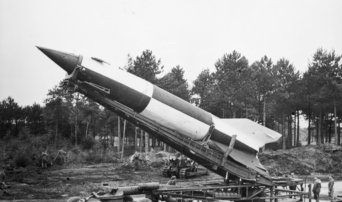 Raketa V-2 ruošiama startui