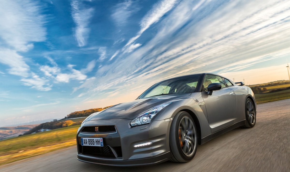 Nissan GT-R