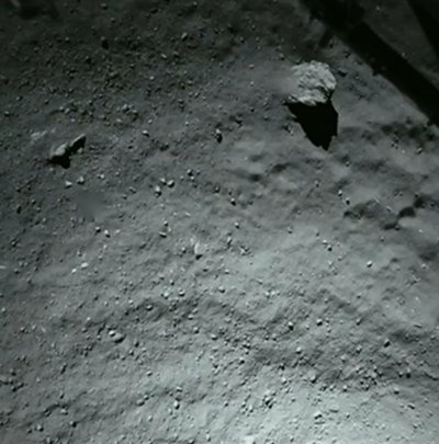 40 s. prieš nusileidimą "Philae" nufotografuotas kometos vaizdas
