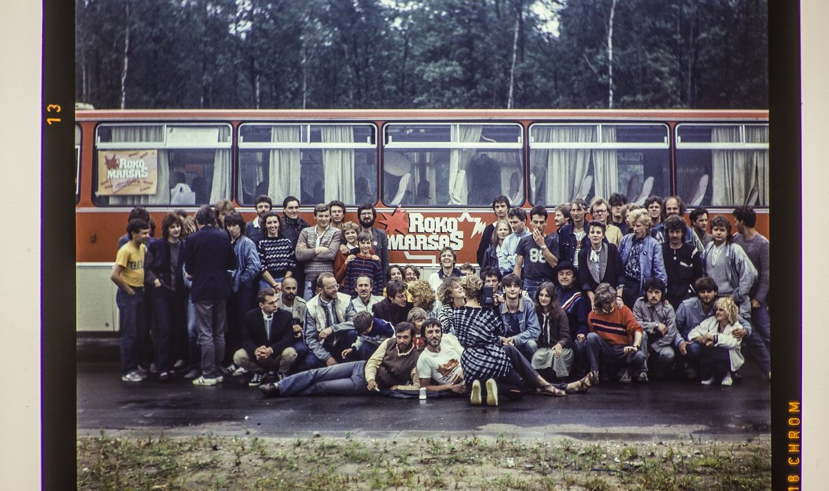 Roko maršo dalyviai autostradoje Kaunas-Klaipėda, 1987