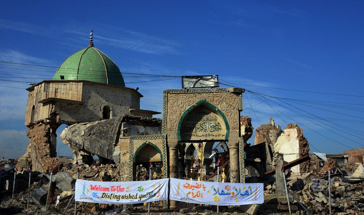 Irako Mosulo mieste atstatoma IS sugriauta istorinė Didžioji mečetė