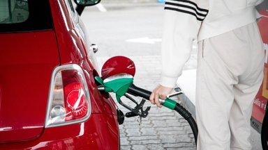 Skirtumas tarp degalų kainų Lietuvoje ir Lenkijoje mažėja