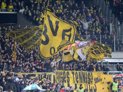 Dortmundo "Borussia" fanai Štutgarte