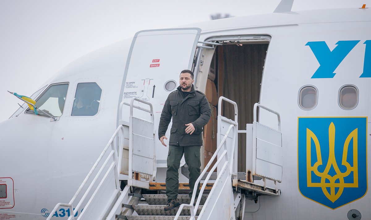 Ukraine’s Volodymyr Zelensky arrives in Vilnius