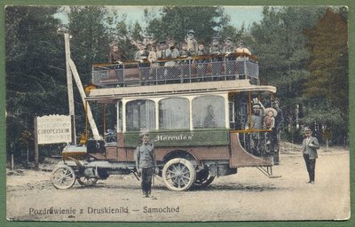 1908 metais Druskininkų gydyklų administracijos įsigytas dviaukšti, 40 vietų autobusas „Daimler“