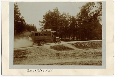 Autobusas kelyje Druskininkai-Poriečje 1907-1908 metai