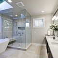Namų erdvė, kurioje švara ir higiena – itin svarbu: ką reikia žinoti apie vonios kambario valymą