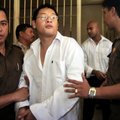 Indonezija mėnesiui atidėjo dviejų australų egzekuciją