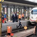 Frankfurte prie Maino vyras po traukinio bėgiais nustūmė aštuonmetį berniuką, pasikėsino nustumti dar du žmonės