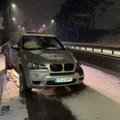 В Вильнюсе столкнулись два BMW, один из которых тащил на буксире другую машину