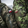 Литовские солдаты промаршируют на параде в Варшаве