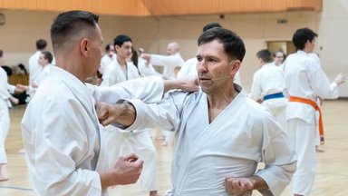 Istorinis pasiekimas: lietuvis iškovojo pirmąjį šalyje 7 pakopos tradicinio karate juodąjį diržą