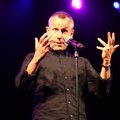 Mirė žinomas komikas Jeremy Hardy